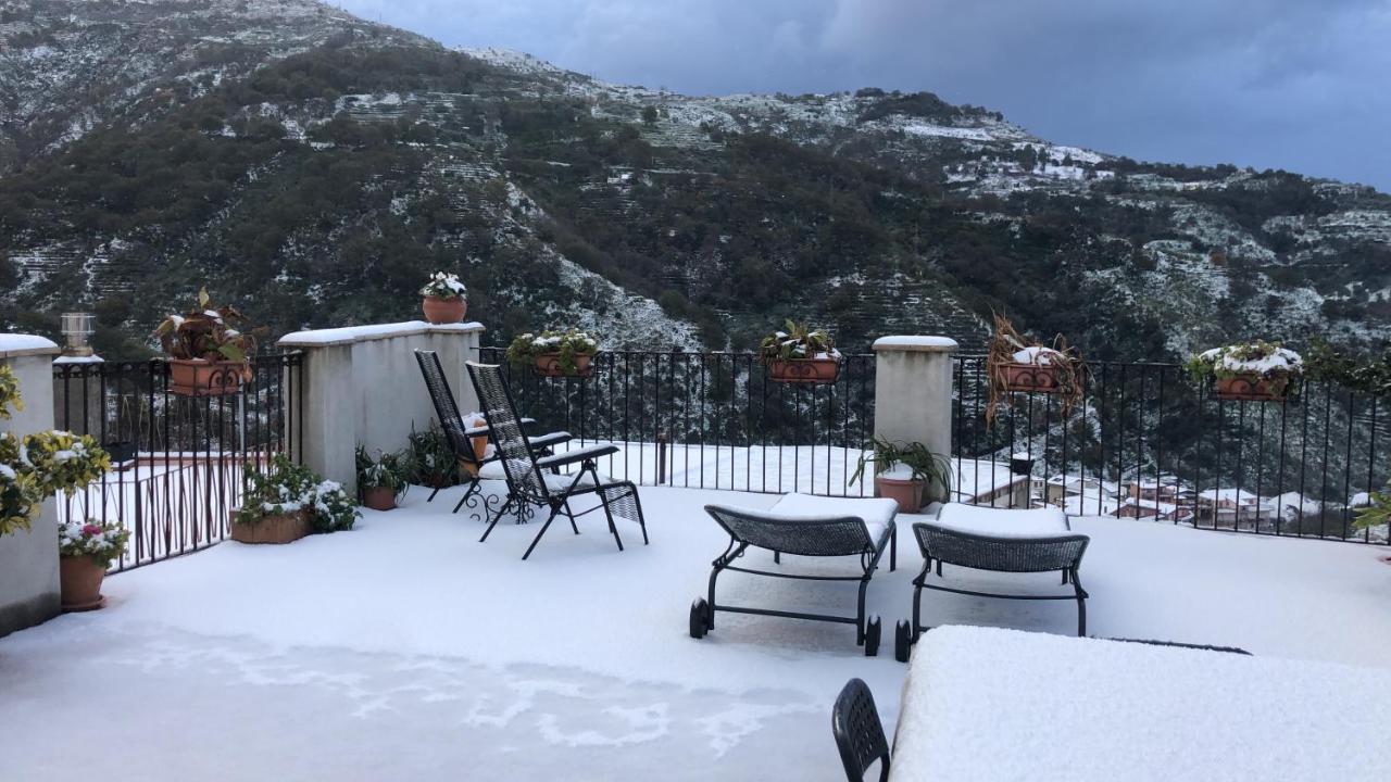 Palazzo Cutrufelli Appartement Graniti Buitenkant foto