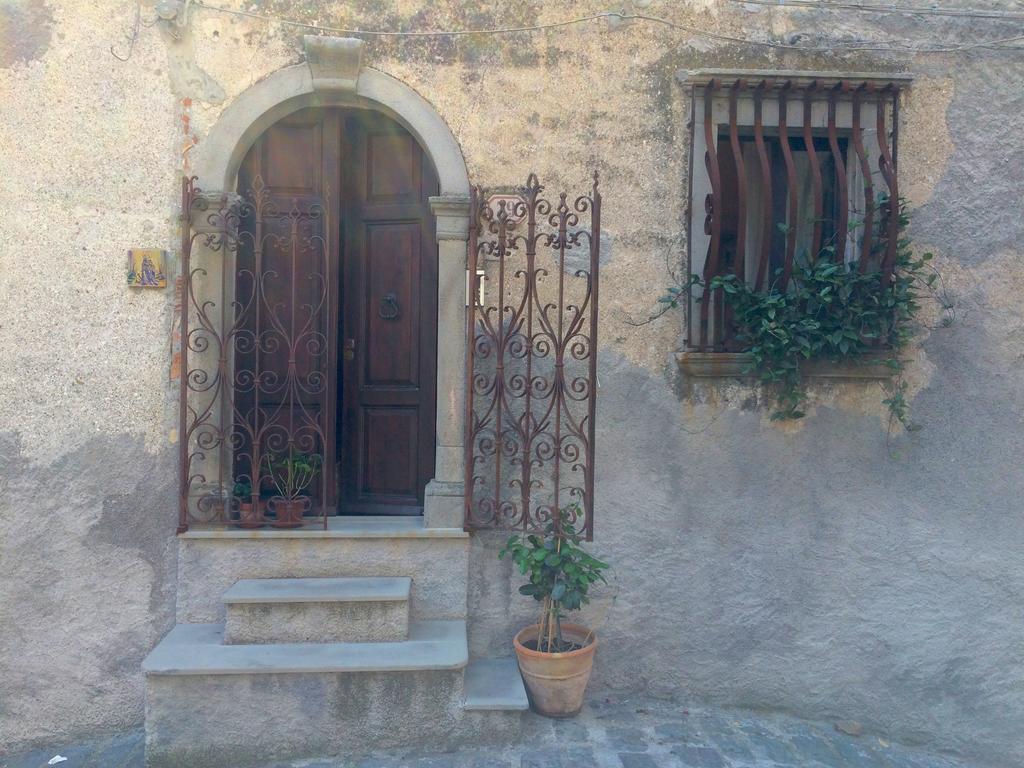 Palazzo Cutrufelli Appartement Graniti Kamer foto
