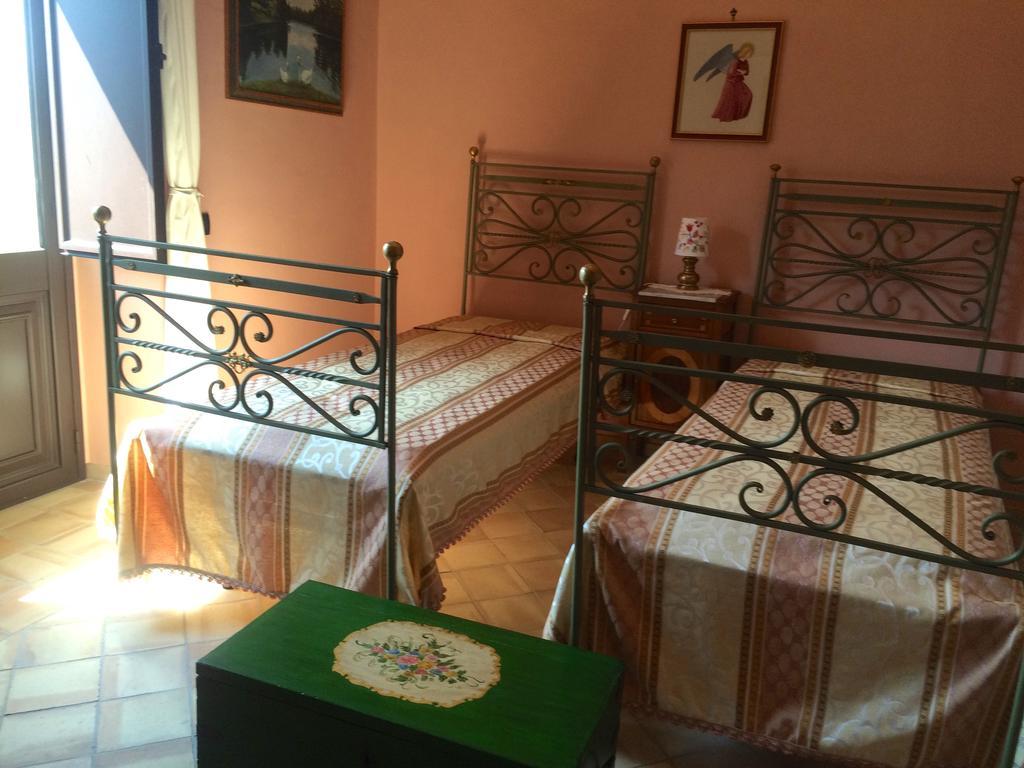 Palazzo Cutrufelli Appartement Graniti Kamer foto