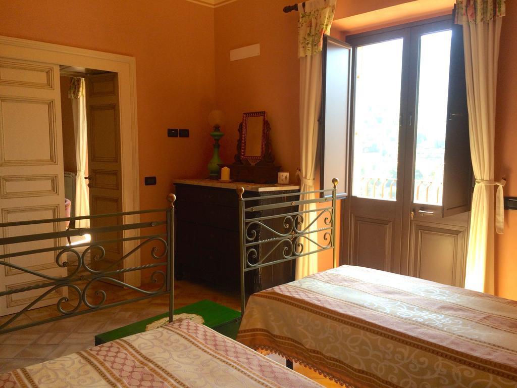 Palazzo Cutrufelli Appartement Graniti Kamer foto