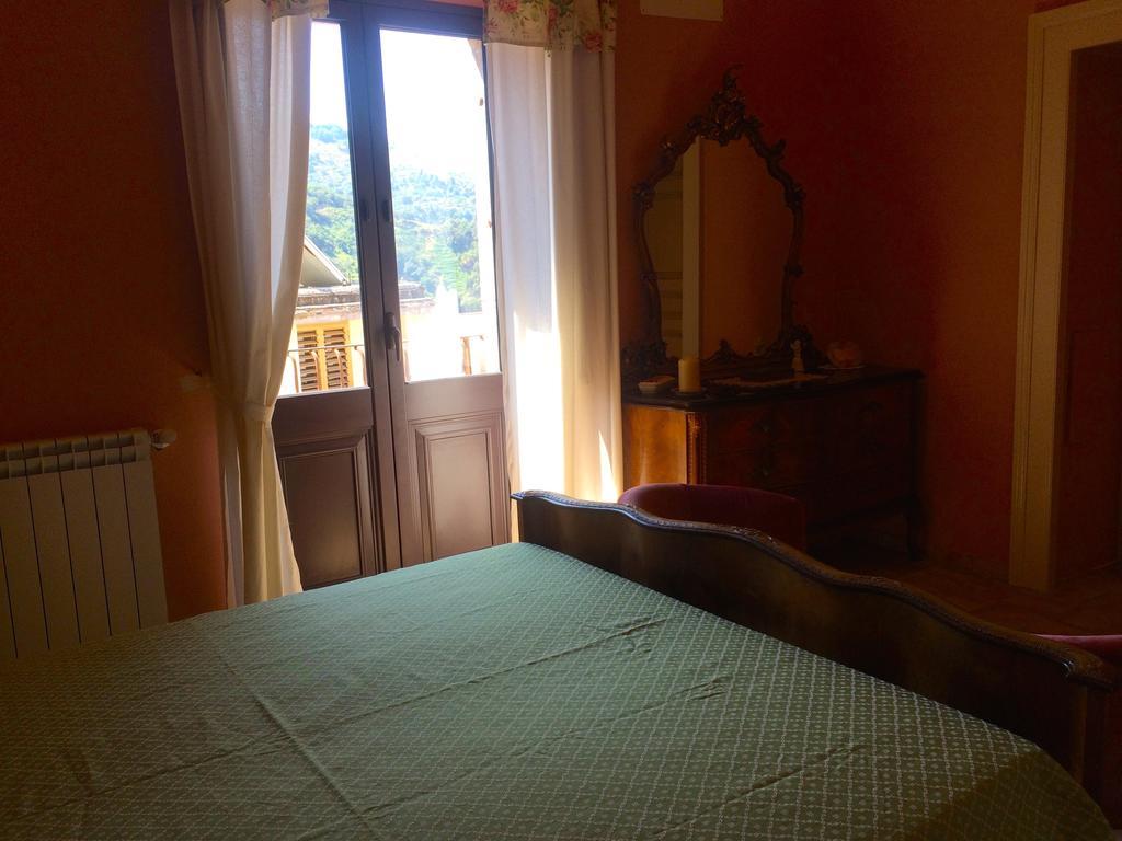 Palazzo Cutrufelli Appartement Graniti Kamer foto