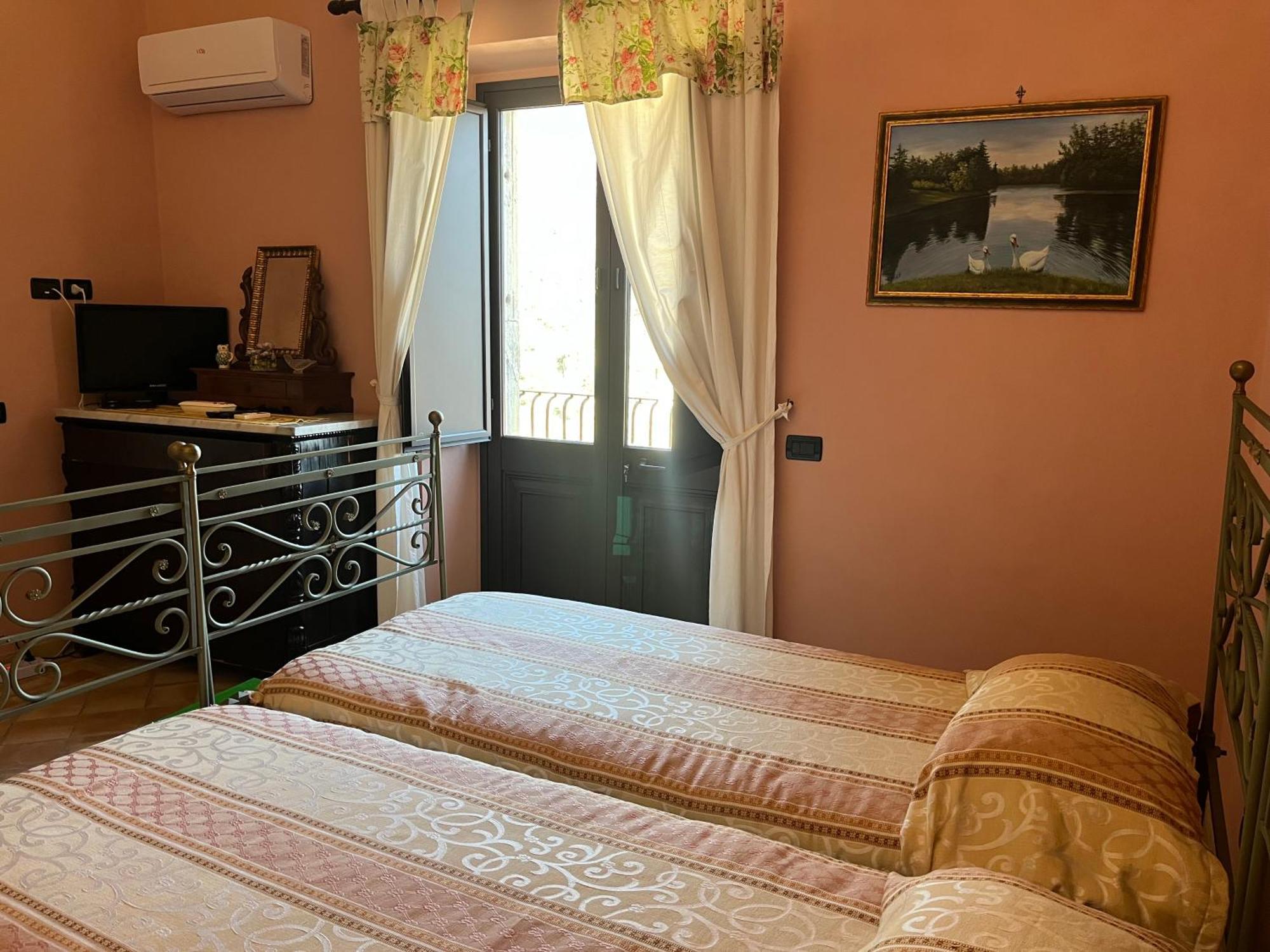 Palazzo Cutrufelli Appartement Graniti Buitenkant foto
